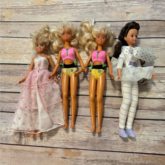 Vintage Barbie Skipper Dolls - Picture 4 of 16